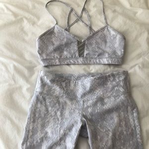 Alo snake Print Goddess Legging and Bra Set